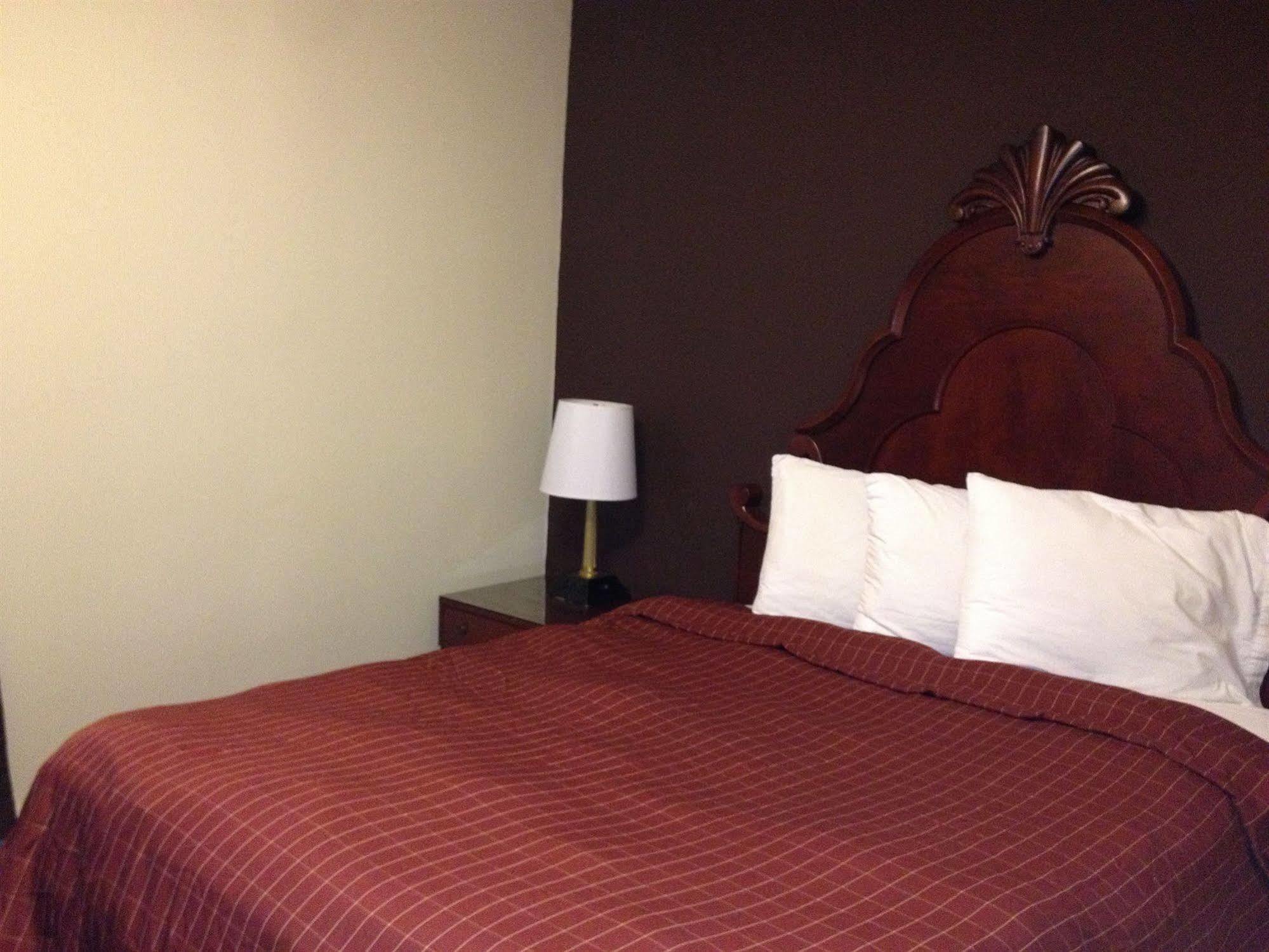 Midtown Motel & Suites モンクトン エクステリア 写真
