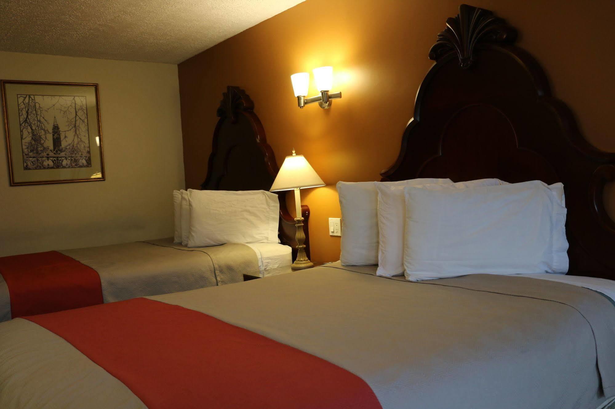 Midtown Motel & Suites モンクトン エクステリア 写真