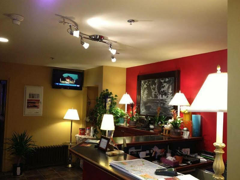 Midtown Motel & Suites モンクトン エクステリア 写真